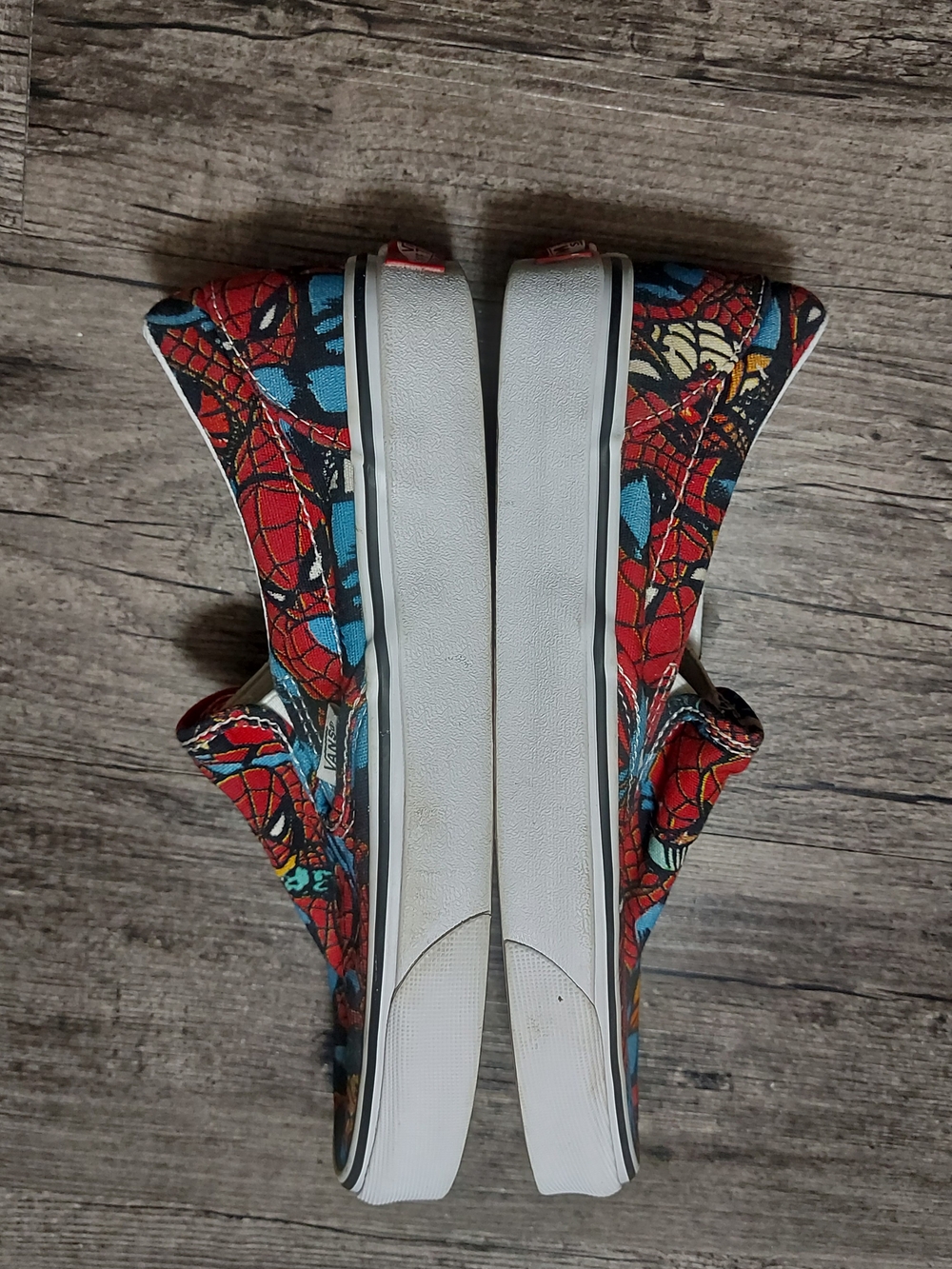 2018 Vans Classic Slip-On Marvel Spider-Man sneakers - Picture 4 of 9